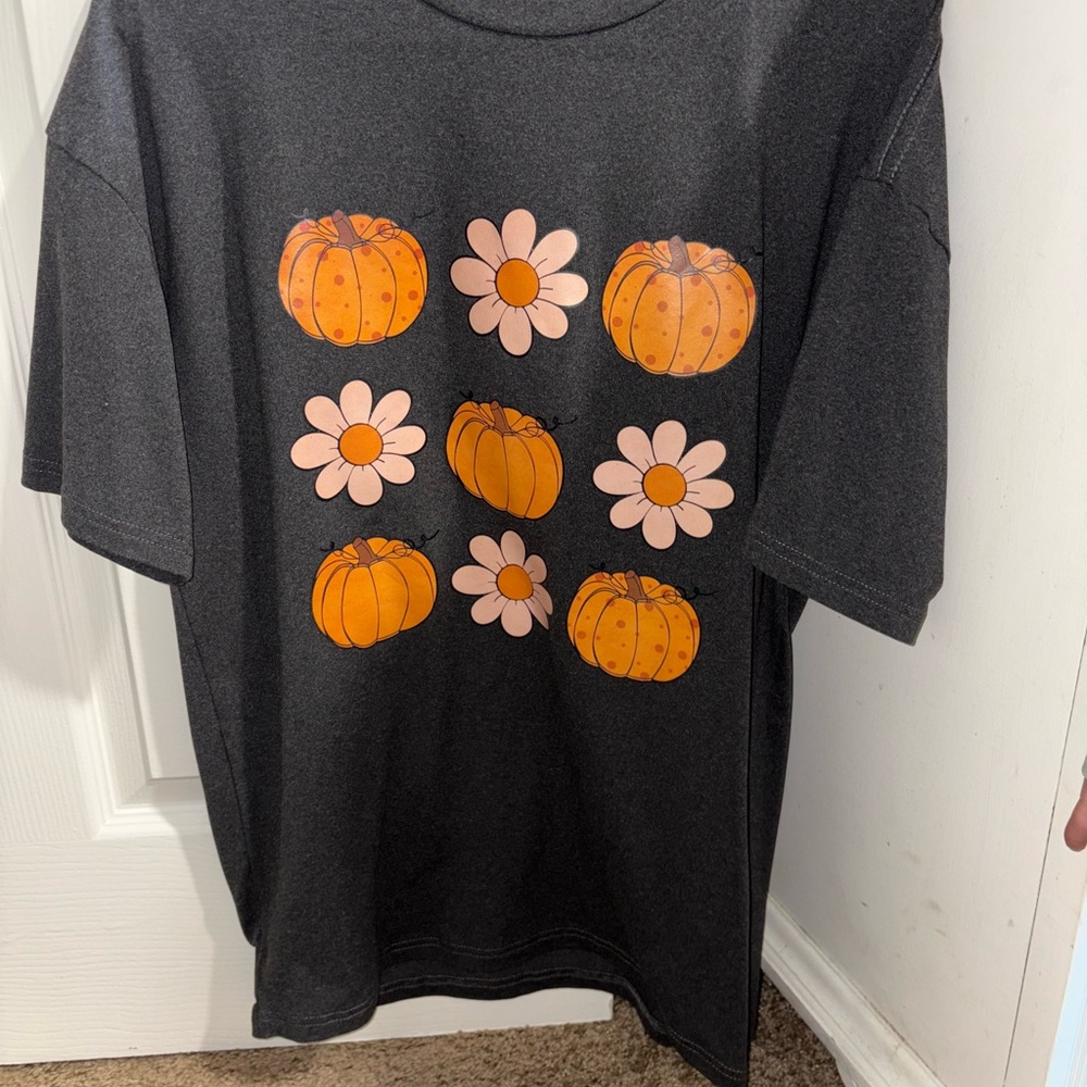 Graphic Tee with Pumpkins and Flowers